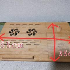ノートパソコン テーブルの画像