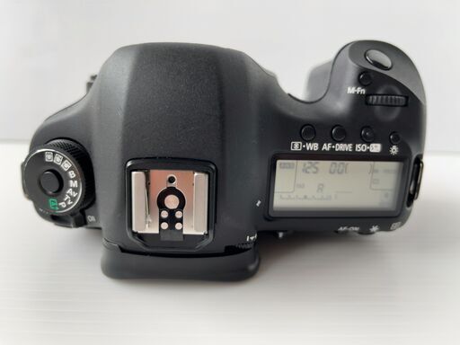 【極美品/中古】EOS 5D MARK3 充電器付き、化粧箱付き