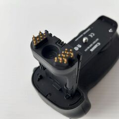 【極美品/中古】キヤノン バッテリーグリップ BG-E11化粧箱付きの画像