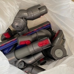 ダイソンV8掃除機　ジャンクの画像