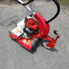 ヤンマー　自走式草刈機　斜面対応の画像