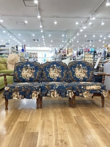 【トレファク高槻店】取りに来られる方限定！飛騨産業　三人掛けソファ　のご紹介です！