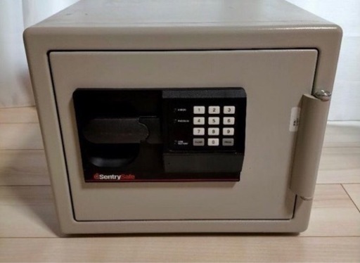 ● 22.8L 耐火金庫　時計や現金、貴金属の保管！セントリー ファイアーセーフ SB507 耐火試式金庫 テンキー 保管庫 防犯 災害対策 セキュリティ プッシュボタン式