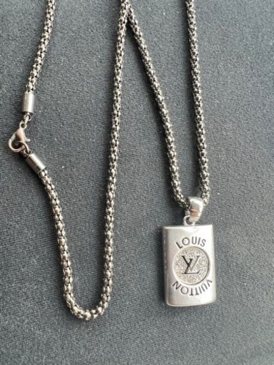 ルイヴィトンネックレス