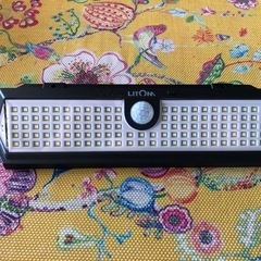 【新品】LEDソーラーセンサーライト