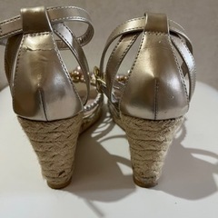 Bridget Birkin ビジュー付きウェッジソールサンダルの画像
