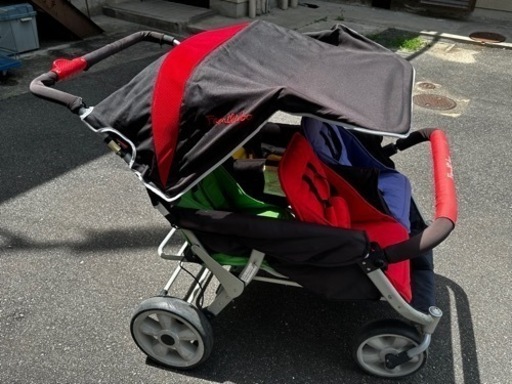 4人乗り familidoo ベビーカー お散歩カー