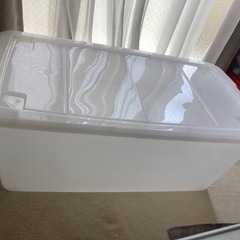 【決まりました】プラスチック衣装ケース（フタ・キャスターつき） 3個セットの画像