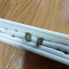 ピアス　各100円　①の画像