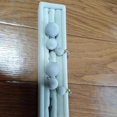 ピアス　各100円　①の画像