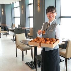 【朝だけ！】 朝食サービススタッフ募集(登録制アルバイト／ホテル...