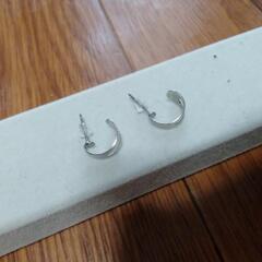 ピアス　各100円　③の画像