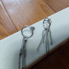 ピアス　各100円　③の画像