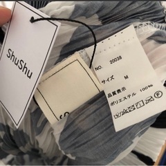 shushu フレアパンツ 牛柄 Mサイズ 未使用の画像