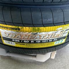 値下げ【新品 組替込み】2023年製　２３５／５０Ｒ１８　国産トーヨートランパスＬＵ２　４本セット　組替作業込みの画像