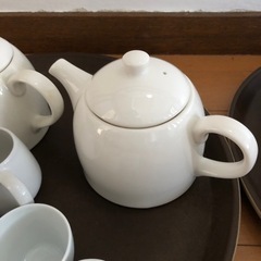 ティーポット&ミルクピッチャー他の画像