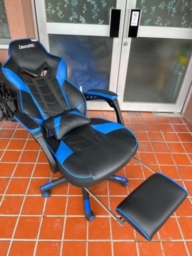【値下しました】ゲーミングチェア Meseracing PUレザー 座面厚さ約10センチ オフィスチェア オットマン付き ゲーム デス