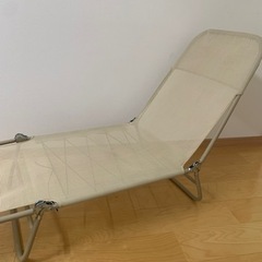 アウトドア！折りたたみベッドの画像