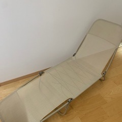 アウトドア！折りたたみベッドの画像