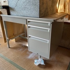 美品✨事務机   値下げしますの画像