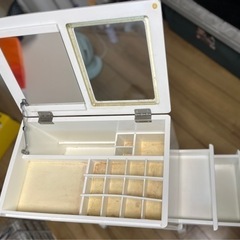 【無料で差し上げます】コスメワゴン ドレッサー メイクボックス 化粧台の画像