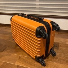 【中古】小型スーツケース差し上げます。の画像