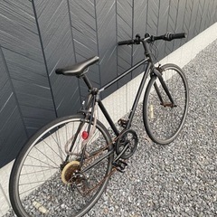 クロスバイク　28インチ　自転車　黒　シティバイク　の画像