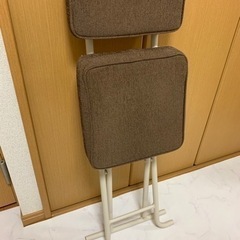 折りたたみ椅子　クッションチェア　ブラウン　ニトリの画像