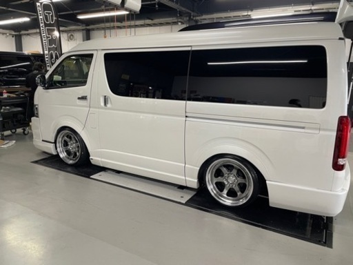 ハイエースホイール