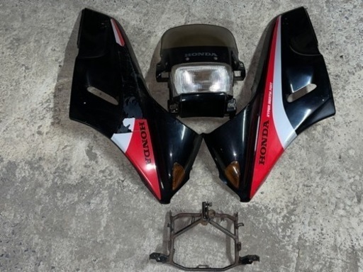 ホンダ　VT250F  アッパーカウルセット