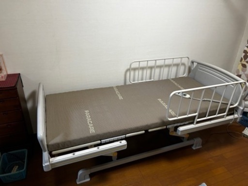 パラマウントベッド　介護用　傾斜、高さ調整付き