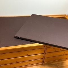 引出し付き収納力高いベッドの画像