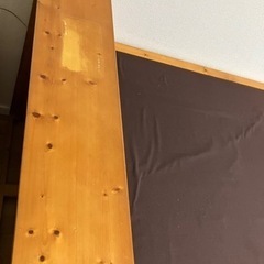 引出し付き収納力高いベッドの画像