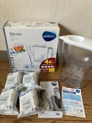 [本日お引き取りでお話中]ブリタ　2.4L カートリッジ4個付き　浄水器