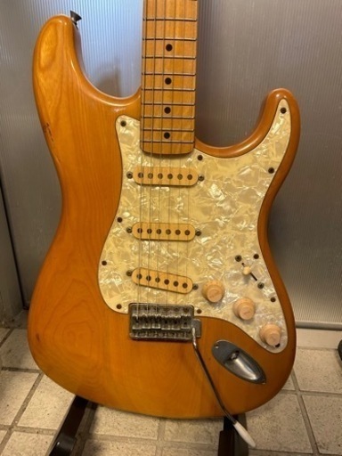 Fender フェンダー ストラトキャスター