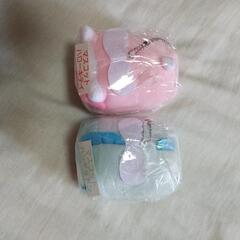 ハンギョドンとキティちゃんの小さいぬいぐるみの画像