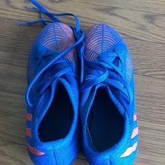 サッカースパイク　adidas 22cm