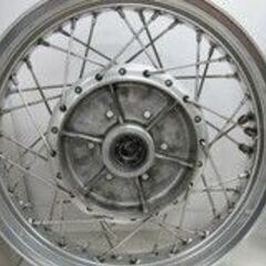🏍 【バイク用品】美品！カワサキ Z2 Z1初期F6穴 18インチ ＆Ｄリム【旧車バイク･パーツ買取アールワン田川】の画像