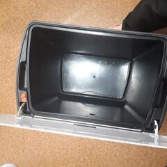 シンプルヒューマン　ゴミ箱　ホワイトの画像