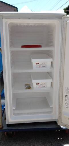 冷蔵庫・冷凍庫 SANYO HF-22UCH(W) SANYO電気冷凍庫HF-10M1999年製造容量98L (片付け屋だもん) 井原