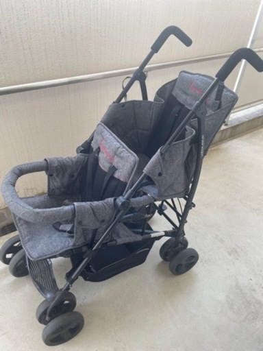 二人乗りベビーカーDUO売ります