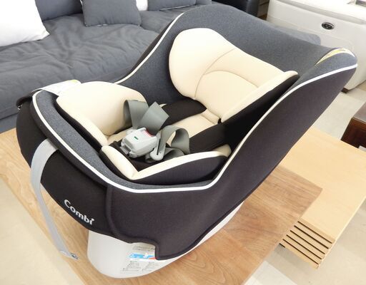 combi コンビ チャイルドシート コッコロS UX セサミ 新生児OK 美品 combi コンビ チャイルドシート コッコロS UX セサミ 新生児OK 美品