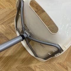 IKEA   白い椅子　キャスター付きの画像