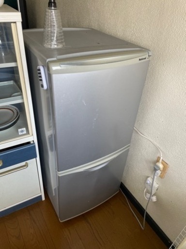 冷蔵庫、電子レンジ、炊飯器(5合)TV(40型、37型)洗濯機等