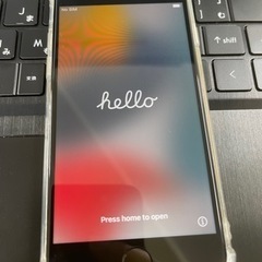 iPhone SE 第3世代　SIMフリー　64GB ホワイト美品