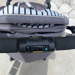 コンビ　ベビーカー限定色の画像