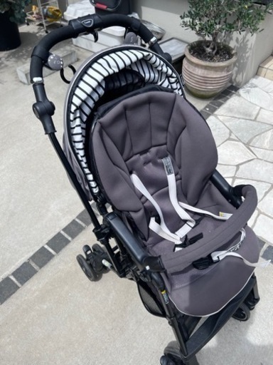 コンビ　ベビーカー限定色