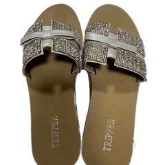 ビジュー　デコ　キラキラ　サンダル　ビーチ　夏の画像