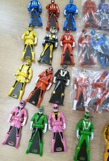 海賊戦隊ゴーカイジャー 変身携帯モバイレーツ レンジャーキー80体 まとめて セット ジャンク扱い 札幌市 北20条店