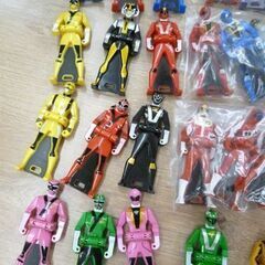 海賊戦隊ゴーカイジャー 変身携帯モバイレーツ レンジャーキー80体 まとめて セット ジャンク扱い 札幌市 北20条店の画像